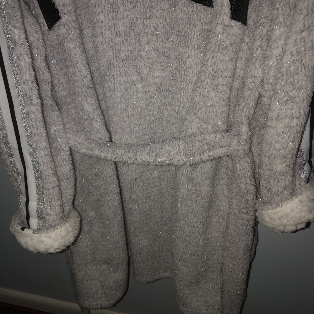 PINK SHERPA ROBE - Picture 2 of 4